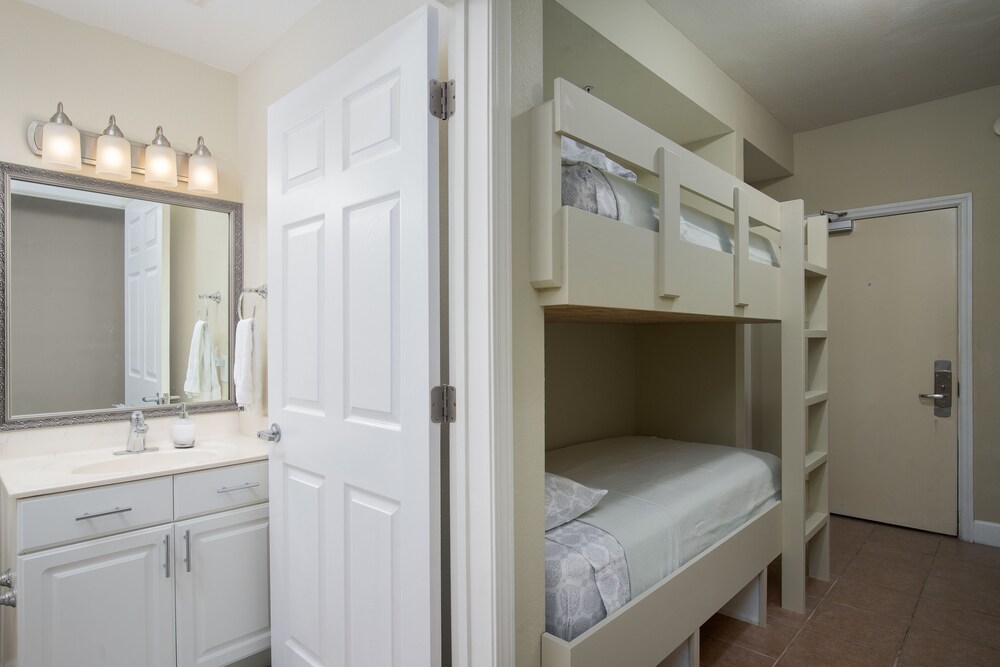 Tidewater Beach Resort 1503 One Bedroom Condo - photo 10