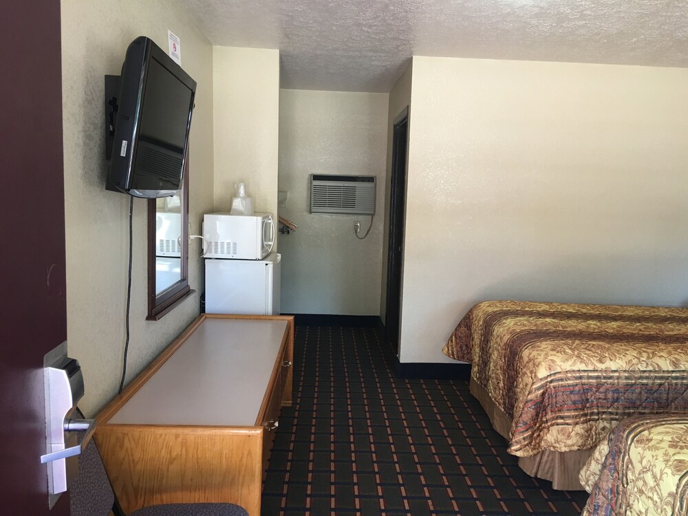 Best Value Inn Motel Sandusky - photo 11
