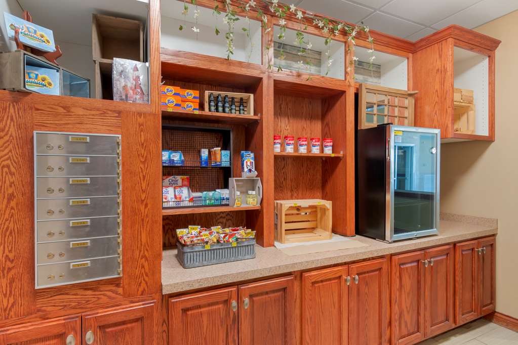 Best Western Plus Butterfield Inn - photo 7