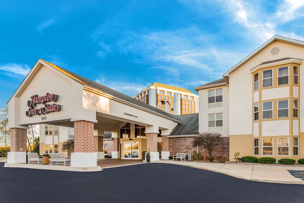 Hampton Inn & Suites Chicago Hoffman Estates - photo 50