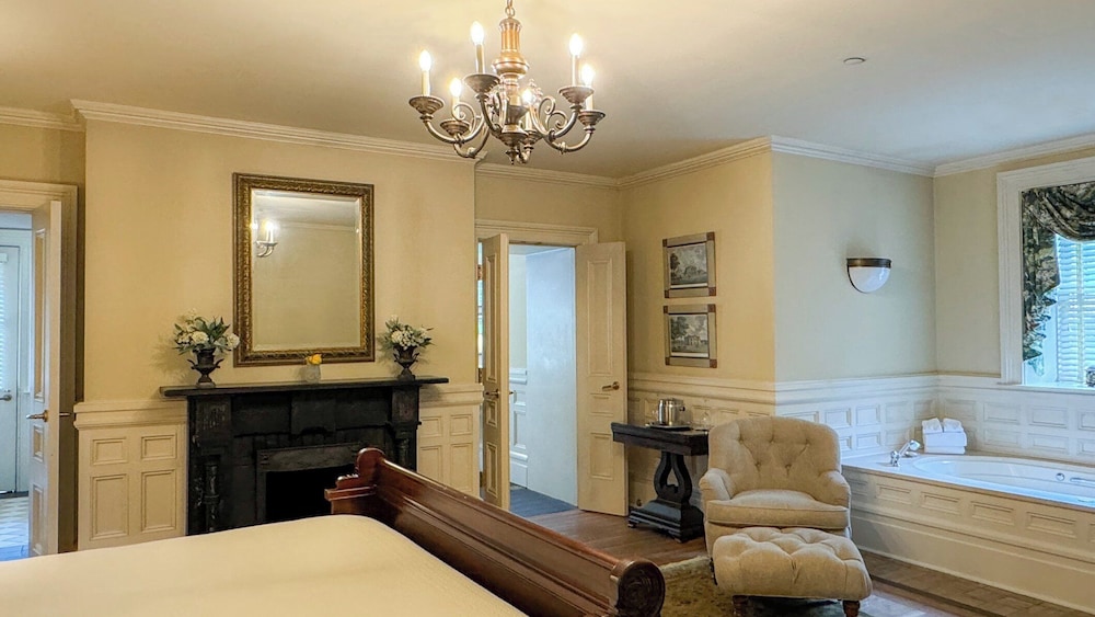 Wentworth Mansion - photo 16