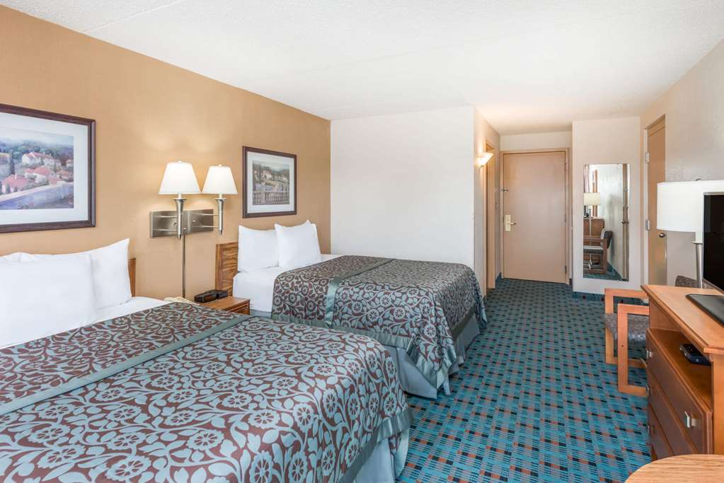 Days Inn by Wyndham Kirksville - photo 10