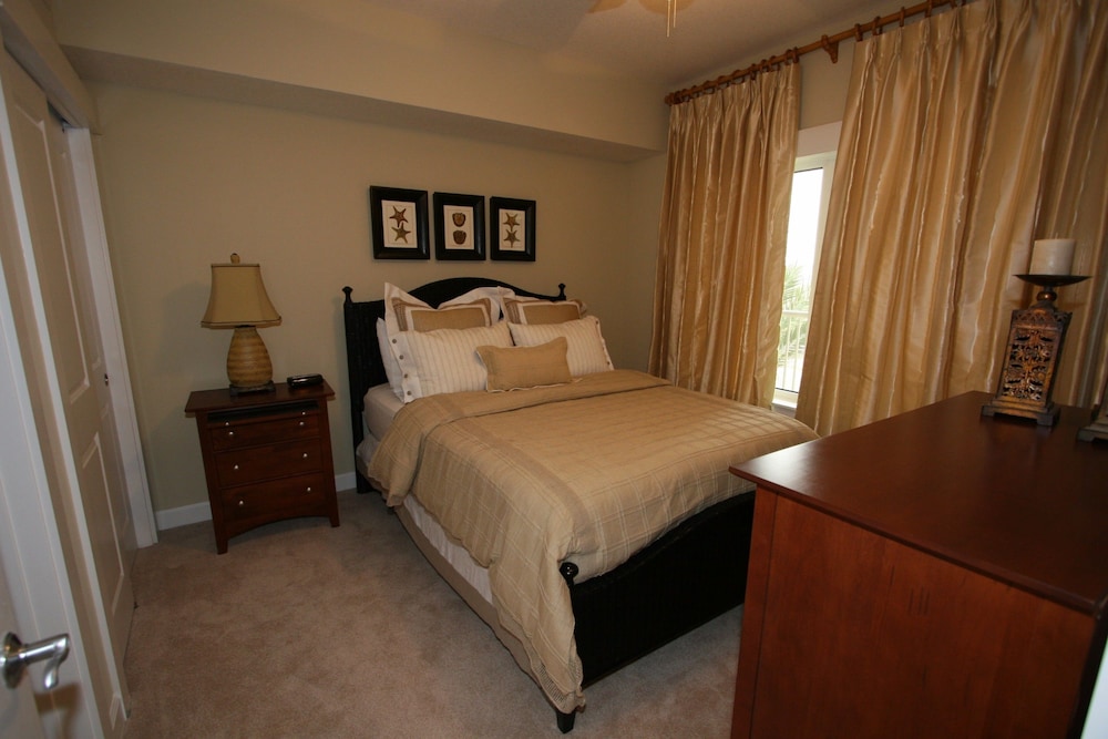 Grand Panama Beach Resort by Emerald View Resorts - photo 6