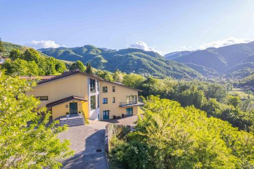Villa Miranda Design & Relax — 4-Star Luxury Hotel in Castelnuovo Di Garfagnana, Italy
