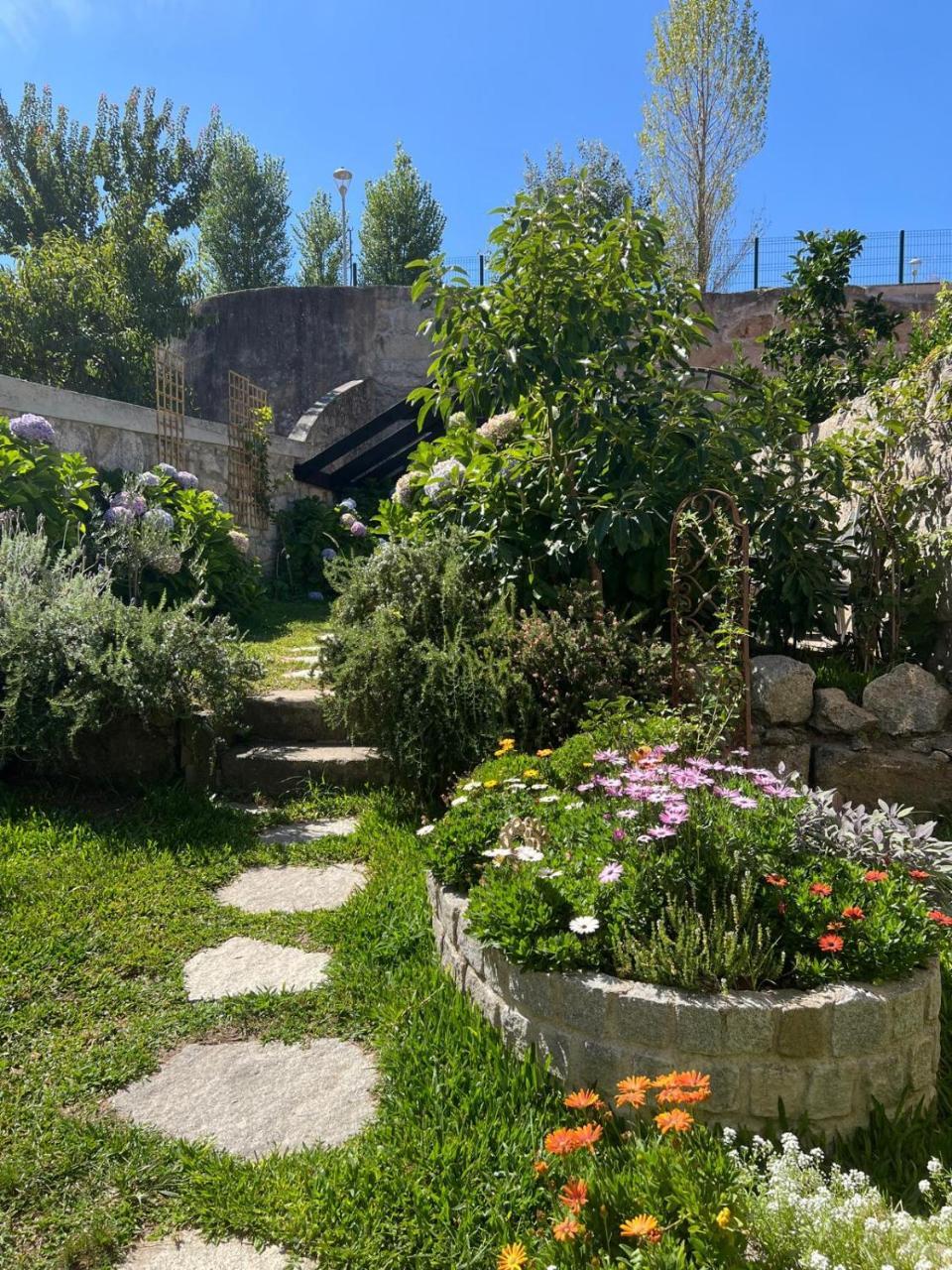 Hidden Gem near city center garden outdoor kitchen sauna — 4-Star Luxury Hotel in Porto, Portugal