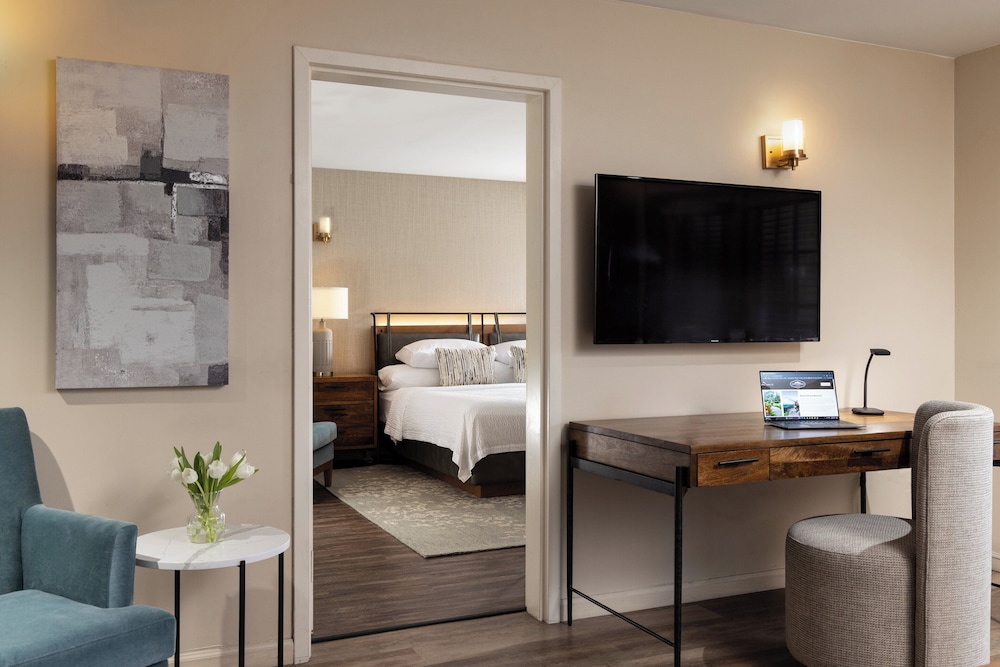 Meadowbrook Inn - photo 18