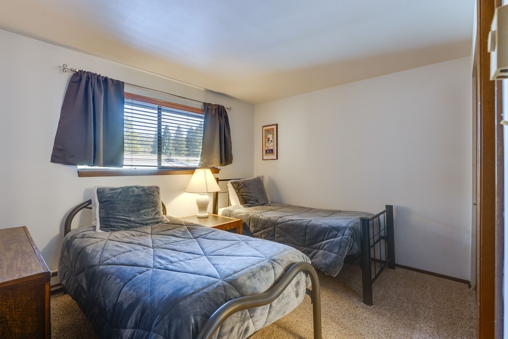 Winter Park Condo w Pool 3 Mi to Ski Resort - photo 10