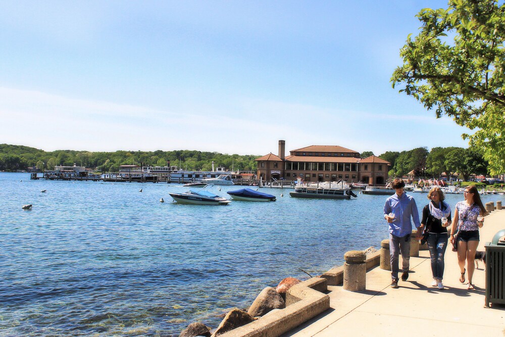 The Cove Of Lake Geneva - photo 35