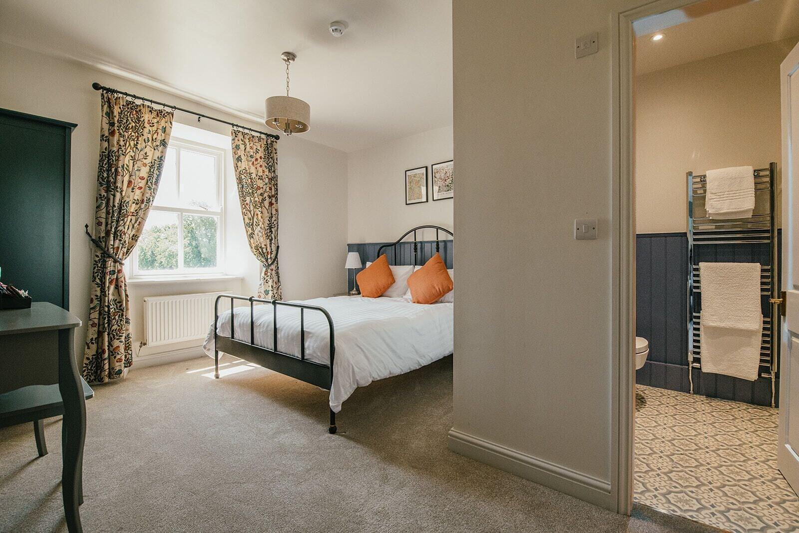 Guest room