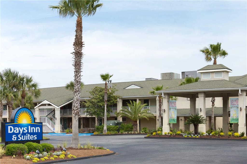 Days Inn & Suites by Wyndham Jekyll Island in Brunswick, United States