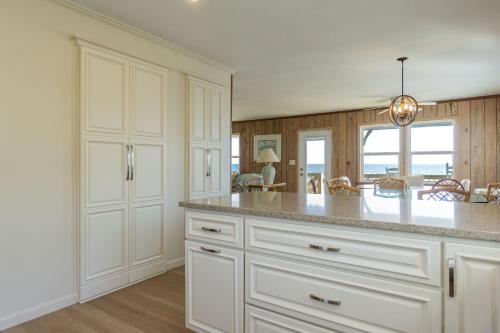 Yorkshire by Oak Island Accommodations - photo 35
