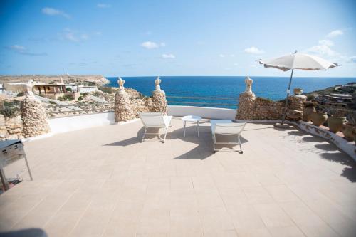 Villa a picco sul mare Cala Creta — 4-Star Luxury Hotel in Lampedusa, Italy