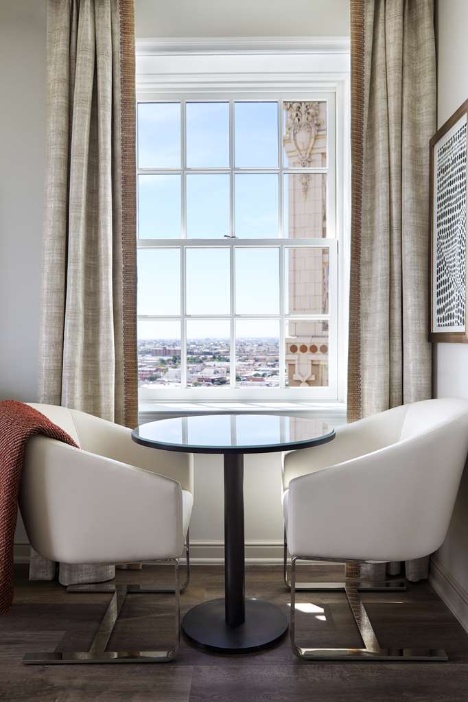 The Plaza Hotel Pioneer Park - photo 5