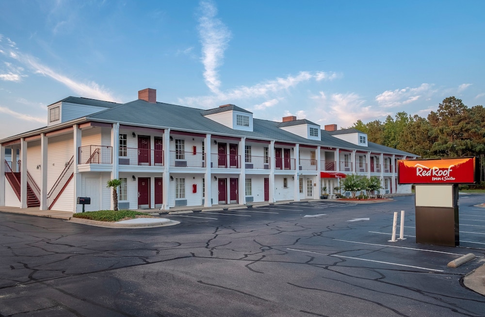 Red Roof Inn & Suites Wilson - featured photo