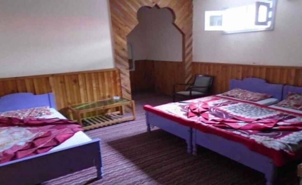 Snow Land Hotel - last minute hotel in Unknown City