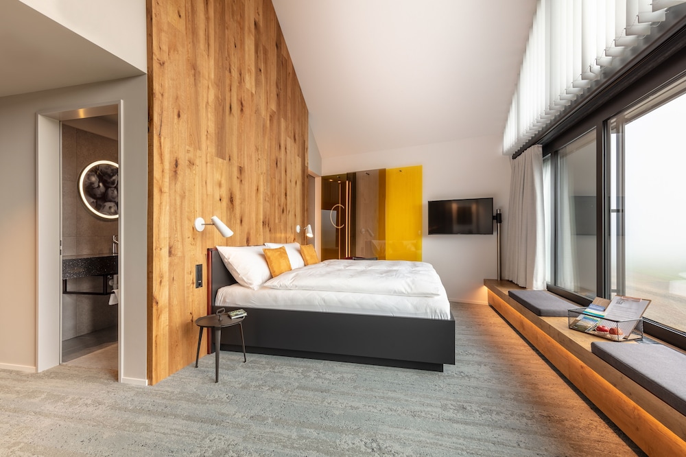 Macardo Premium B&B — 4-Star Luxury Hotel in Aadorf, Switzerland