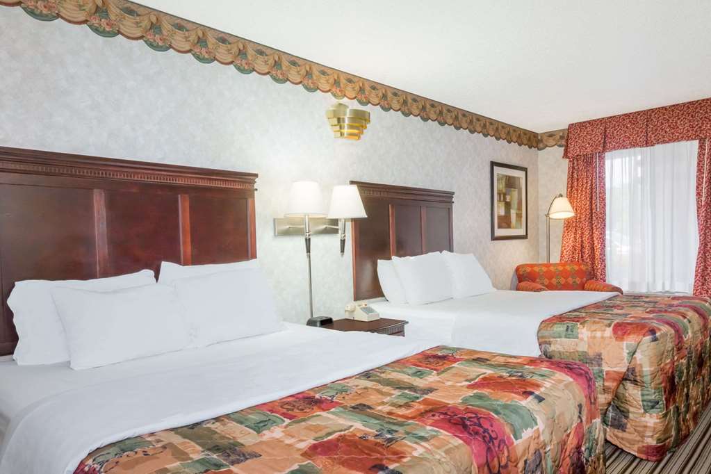 Days Inn by Wyndham Oneonta AL - photo 5