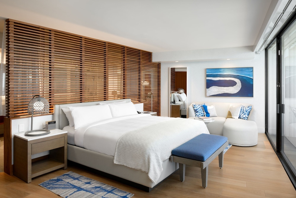 Waikiki Beach Marriott Resort & Spa - photo 24