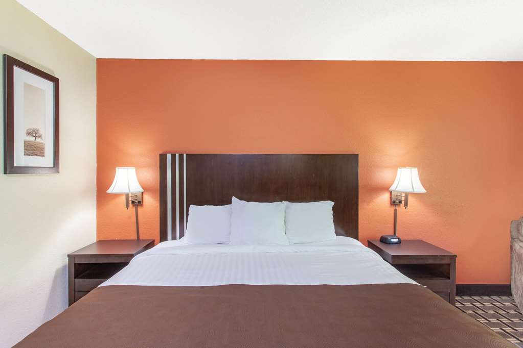 AmericInn by Wyndham Cloquet - photo 17