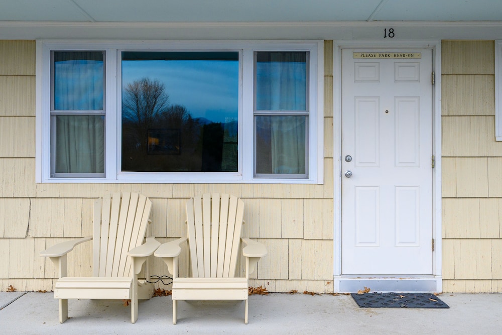 Gale River Motel - photo 56