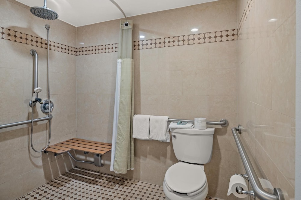 Vagabond Inn Whittier - photo 23