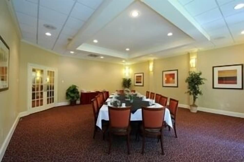 Budgetel Inn & Suites Atlanta - photo 32