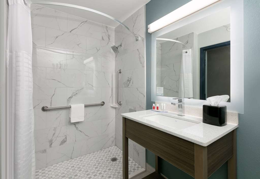 Baymont by Wyndham Chattanooga Eastridge - photo 25