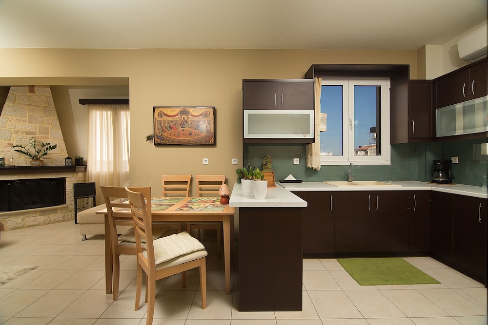 Home Suites — 4-Star Luxury Hotel in Hersonissos, Greece