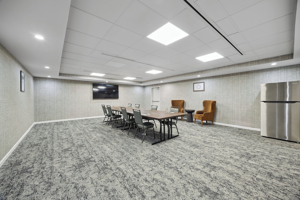 Staybridge Suites Sacramento Woodland - photo 116