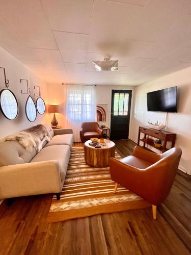 Misty Mountain Cabin — 4-Star Luxury Hotel in Franklin, United States