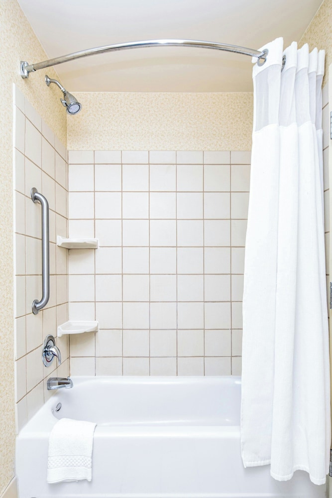 Fairfield Inn & Suites South Boston - photo 17