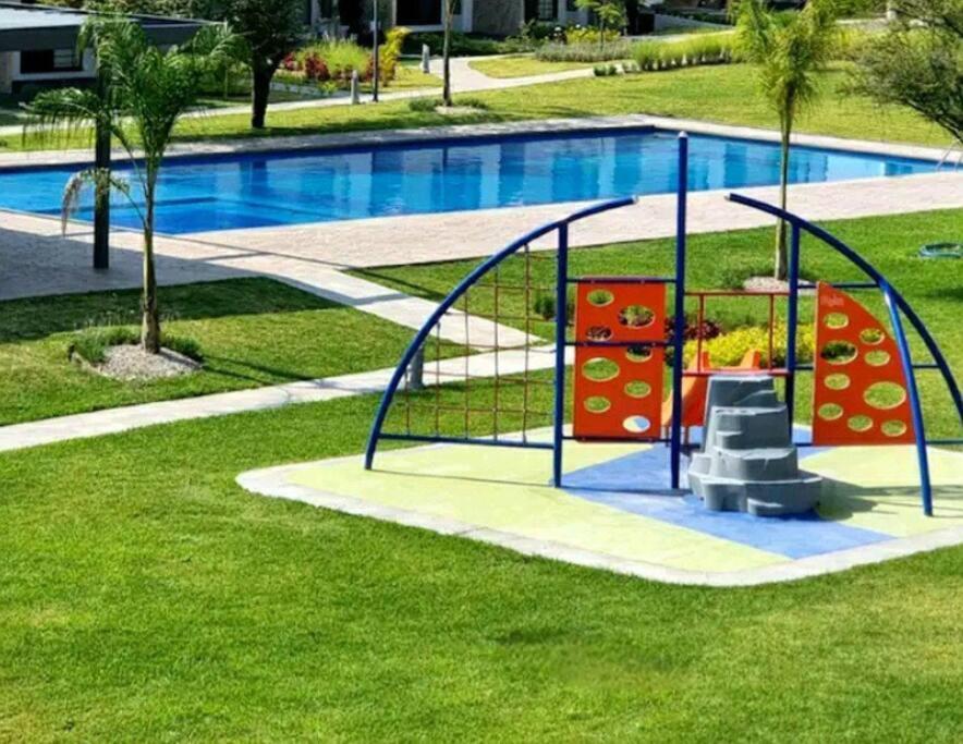 Tu Diversion En Un Solo Lugar Facturamos in Xochitepec, Mexico