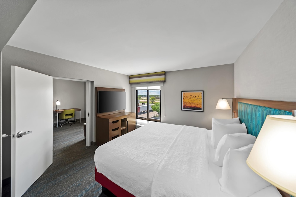 Hampton Inn North Platte - photo 12