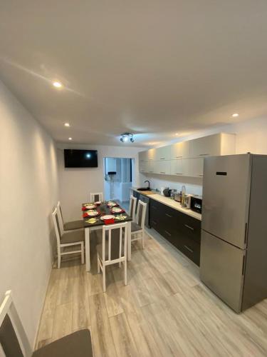 Double D Apartments — 4-Star Luxury Hotel in Lupeni, Romania