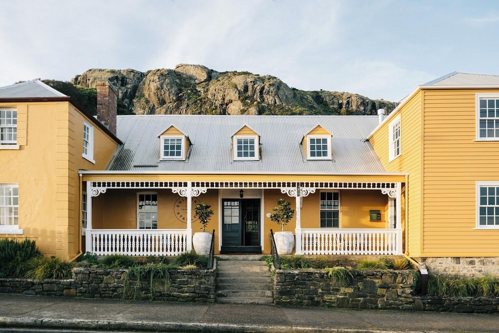 Ship Inn Stanley — 4-Star Luxury Hotel in Smithton, Australia