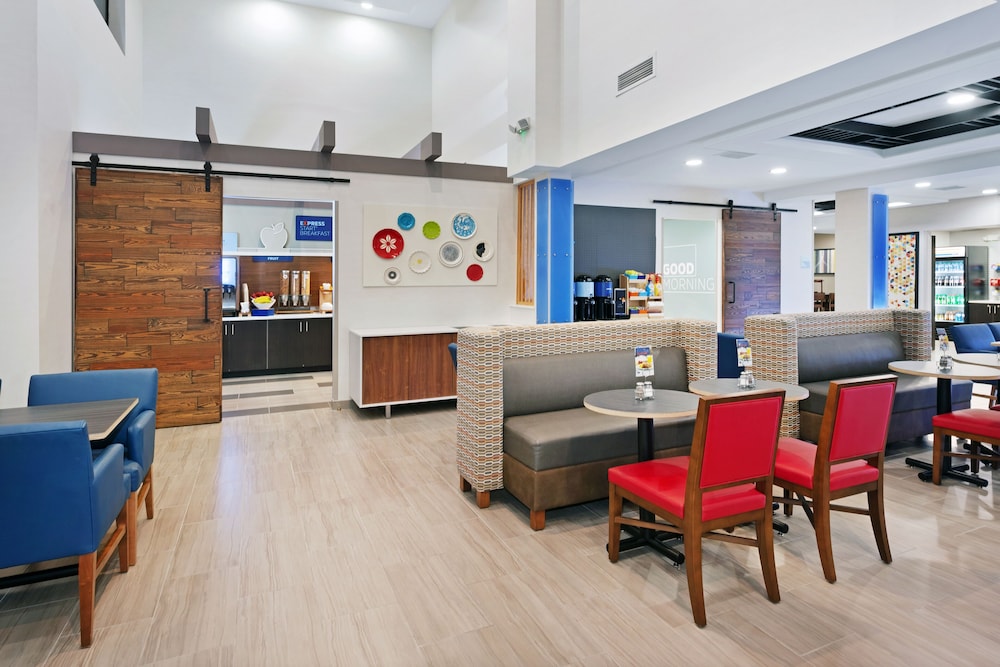 Holiday Inn Express Hotel & Suites Culpeper by IHG - photo 23