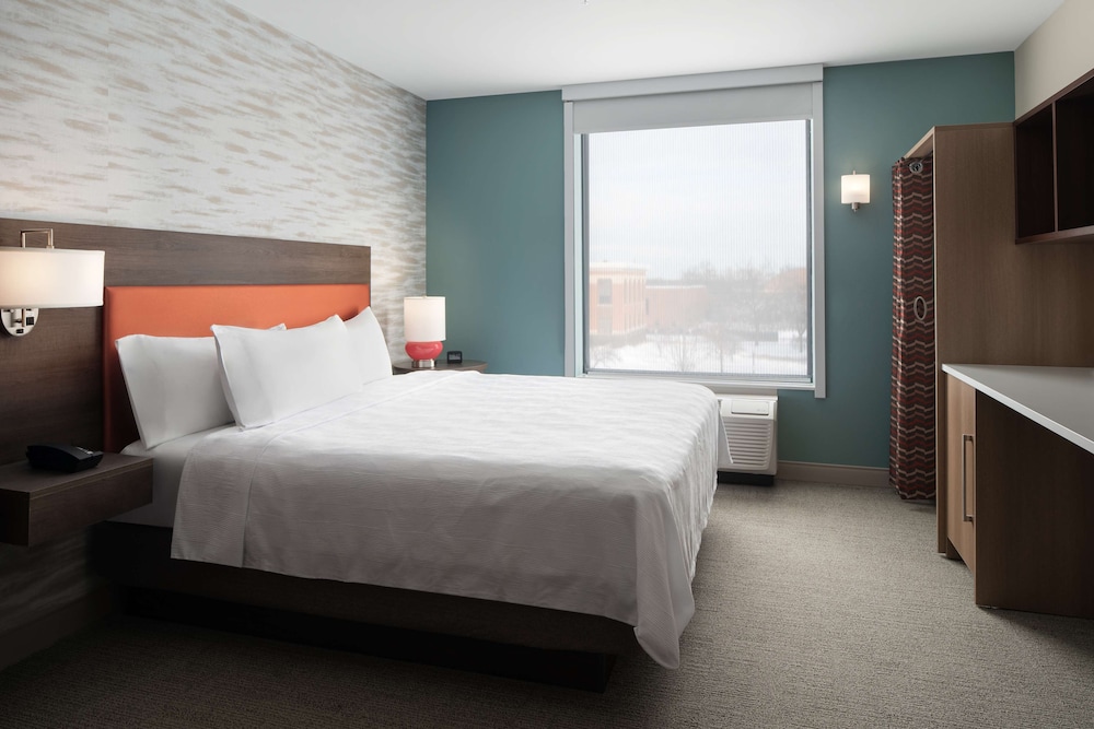 Home2 Suites by Hilton Des Moines at Drake University - photo 16