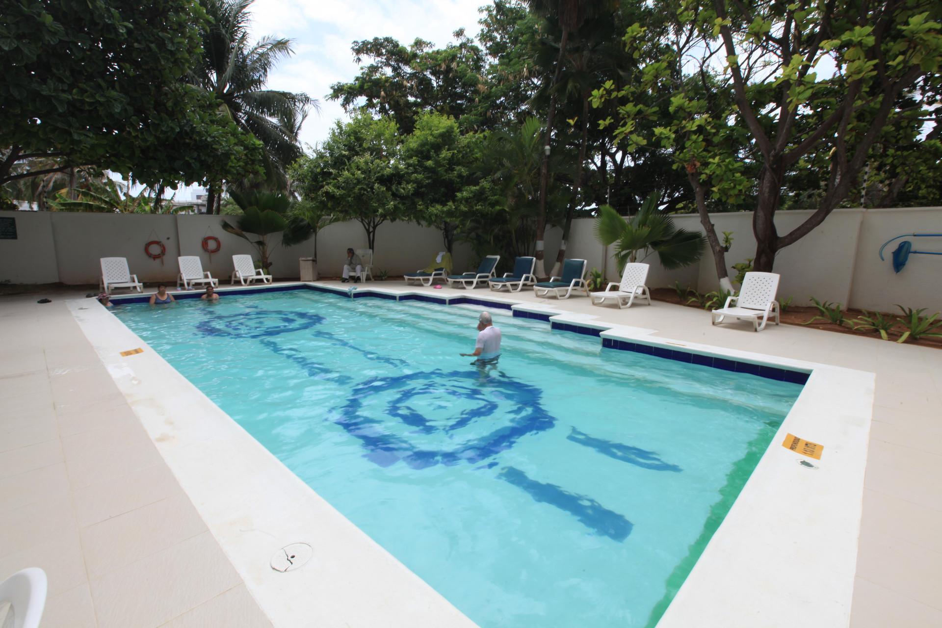 Edif Bay Point apto 703 Inmobiliaria Sol y mar Islas — 4-Star Luxury Hotel in San Andres, Colombia
