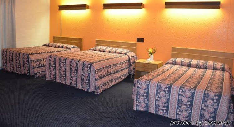 Knights Inn Bluefield - photo 28