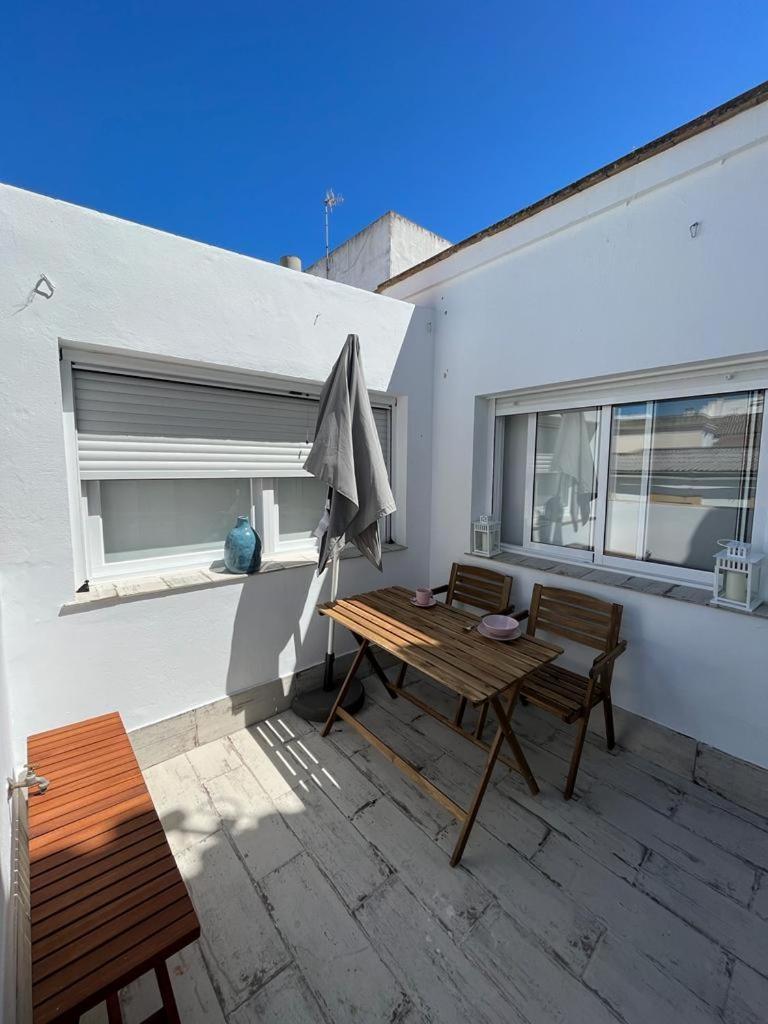 Buhardilla En Calle Ancha Pleno Centro in Sanlucar De Barrameda, Spain