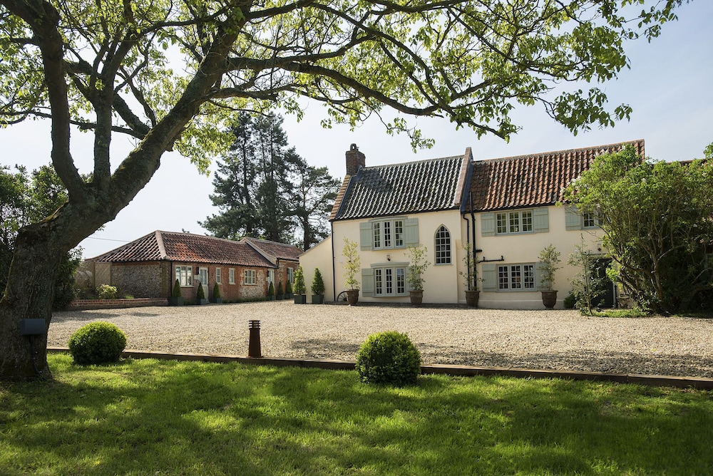 Holly Lodge Boutique B&B — Fakenham — photo 2