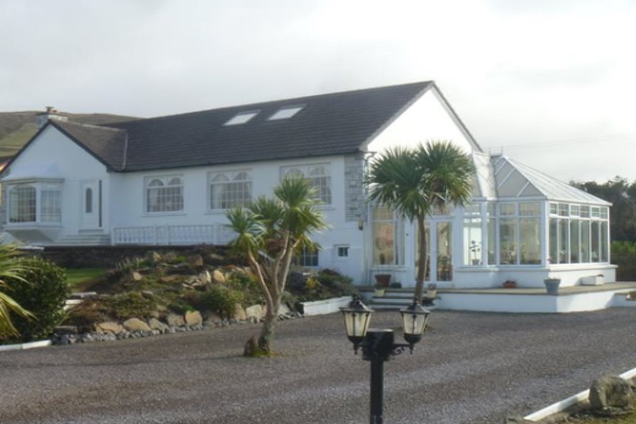 Sea Breeze - carbon neutral hotel in Cahersiveen