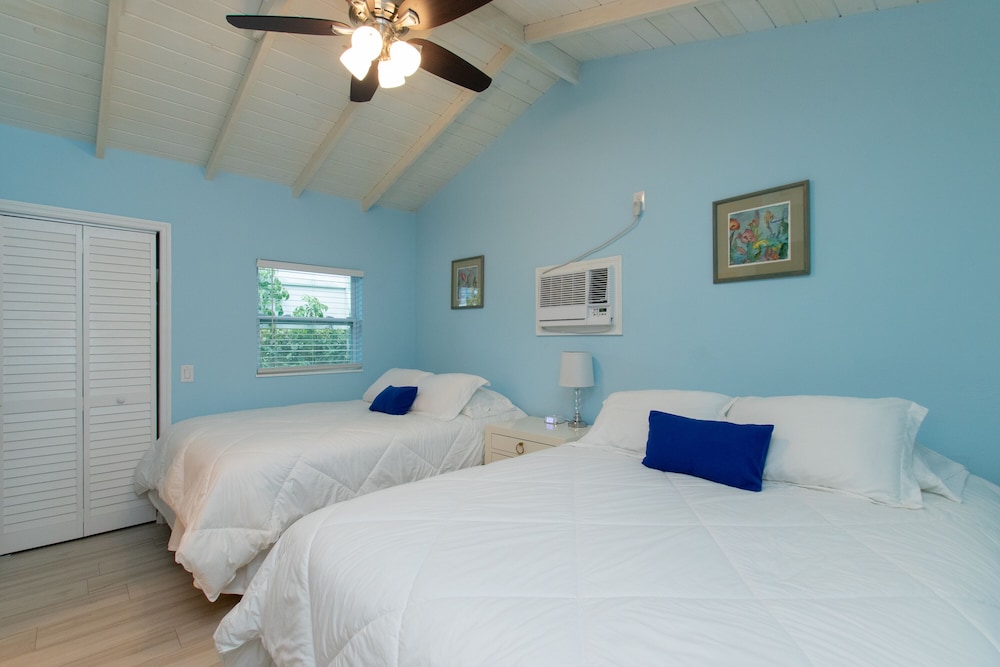 Sunset Cove Beach Resort - photo 6