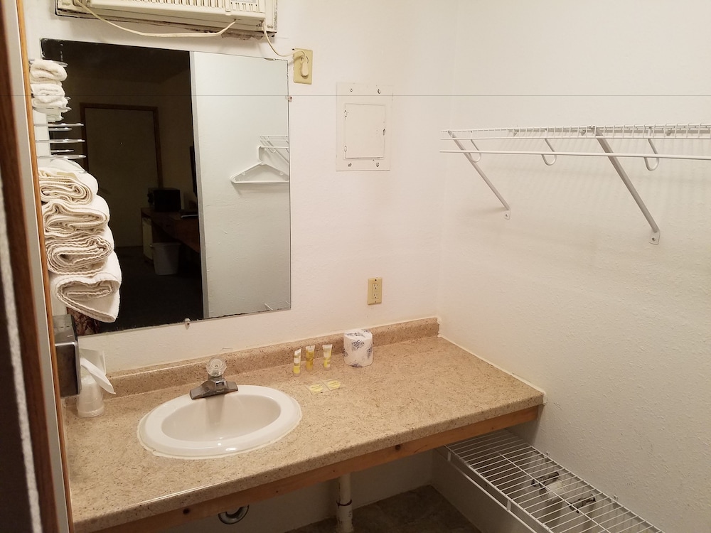 Moorcourt Motel - photo 13