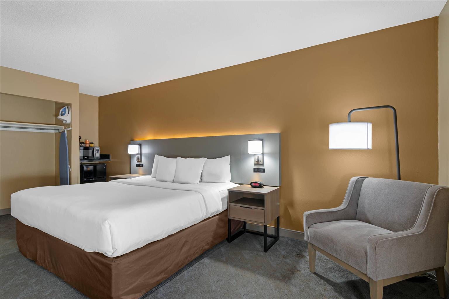 Comfort Inn & Suites Kansas City Northeast - photo 22