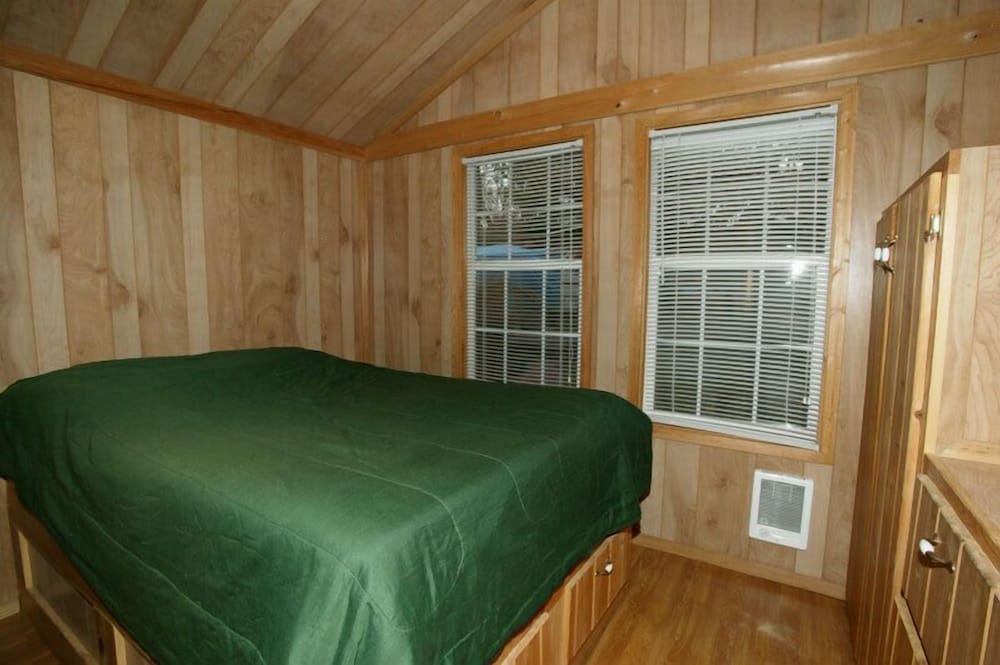 Arrowhead Resort Campground - photo 12