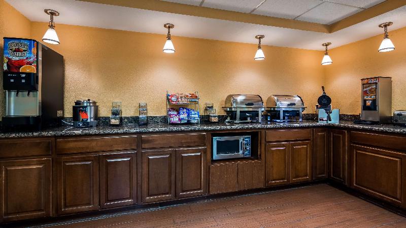Best Western Plus Parkway Hotel - photo 73