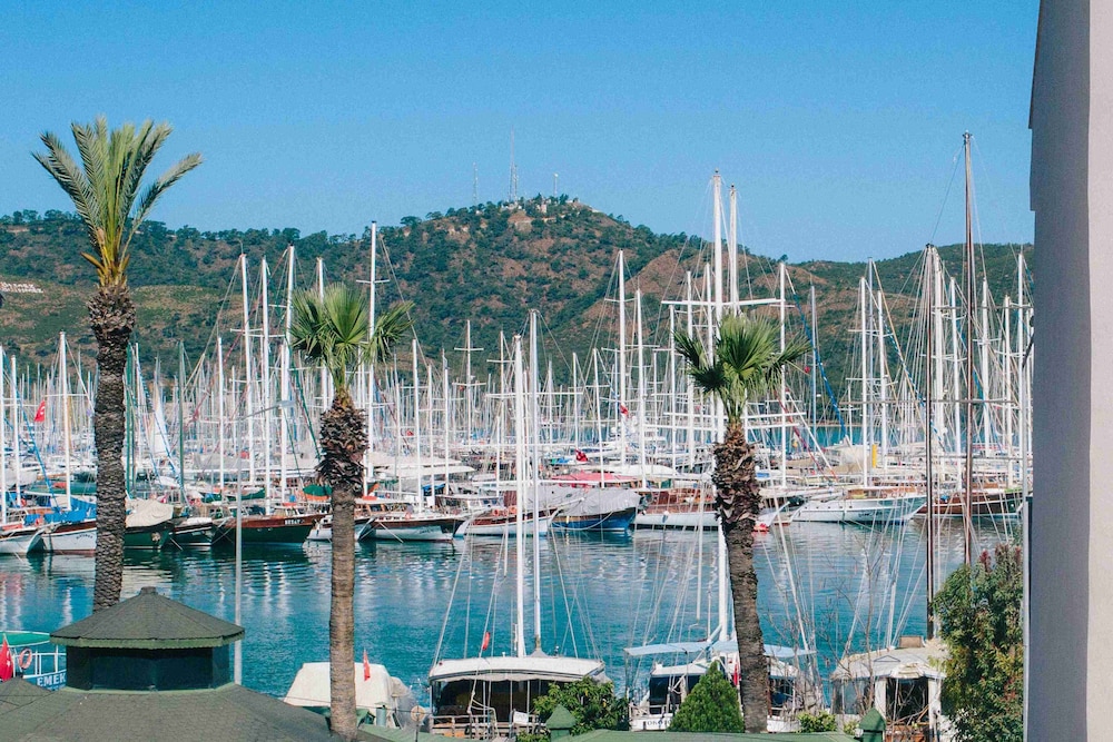 Infinity City Hotel — hotel in Fethiye