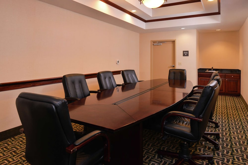 Hampton Inn Harrison - photo 26