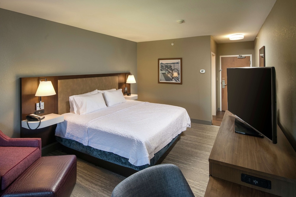 Hampton Inn & Suites Binghamton Vestal - photo 10